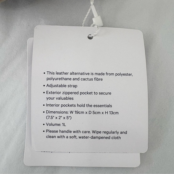 Lululemon | Everywhere Belt Bag Leather Alternative 1L | Cashew | NWT - Picture 11 of 12